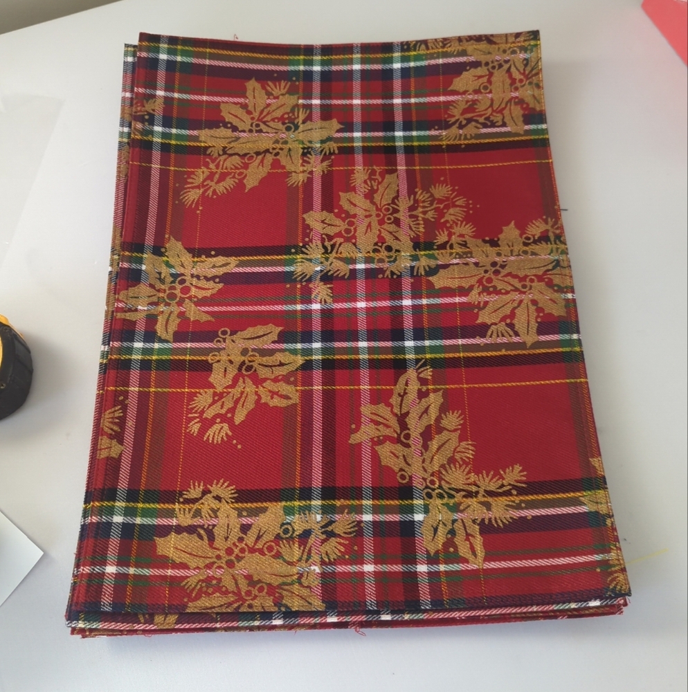 Christmas decor set of six placemats for holidays food Network